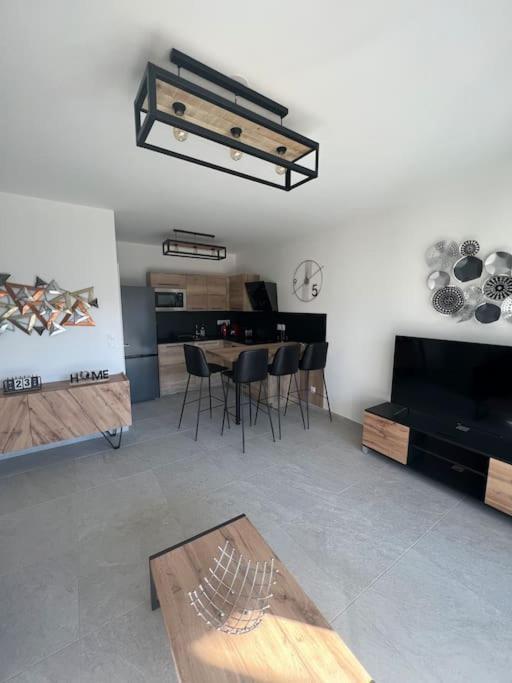Superbe Appartement Neuf Aucalme Сен-Мандри-сюр-Мер Екстериор снимка