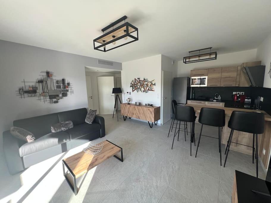Superbe Appartement Neuf Aucalme Сен-Мандри-сюр-Мер Екстериор снимка